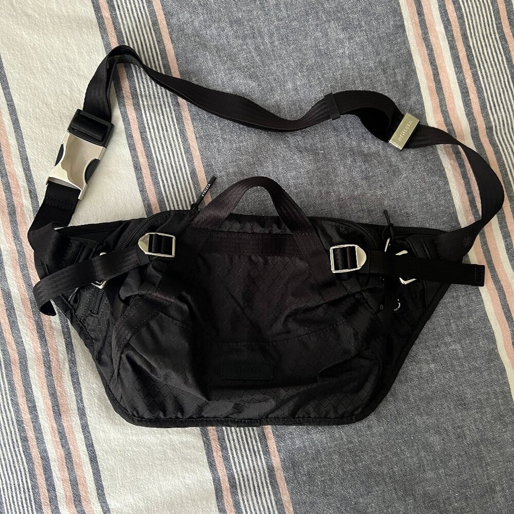 Athleta Excursion Large Belt Bag Black (NWOT)